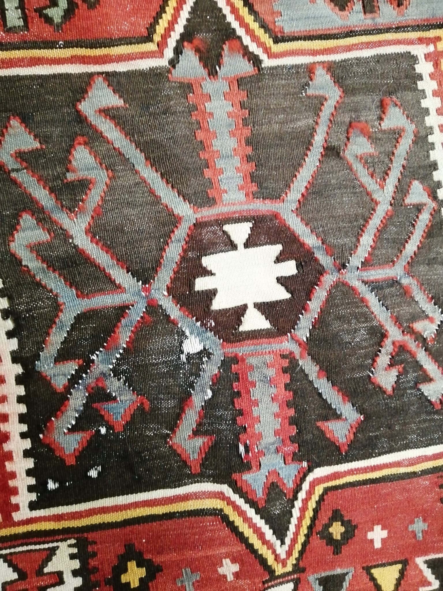 An antique Caucasian Kilim, 292 x 175cm